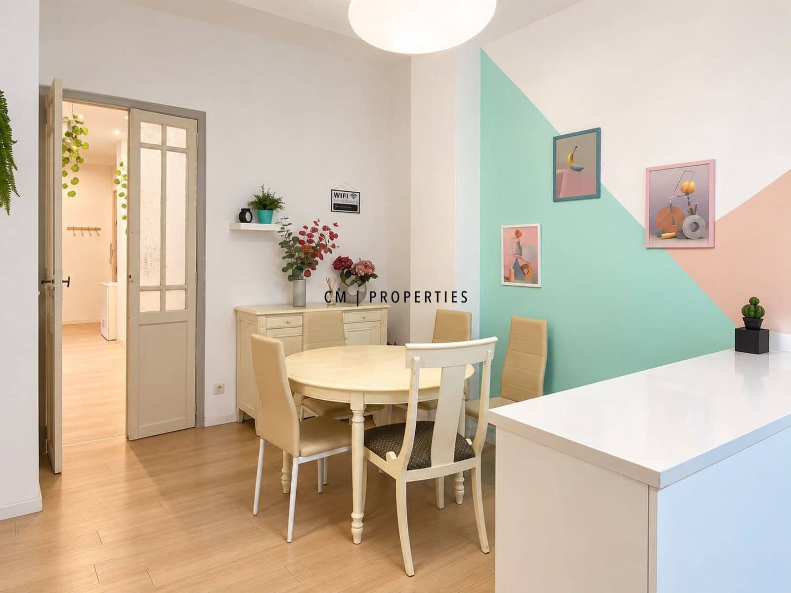 4 slaapkamer Flat te huur in Valencia stad - € 1.650 (Ref: 10070253)