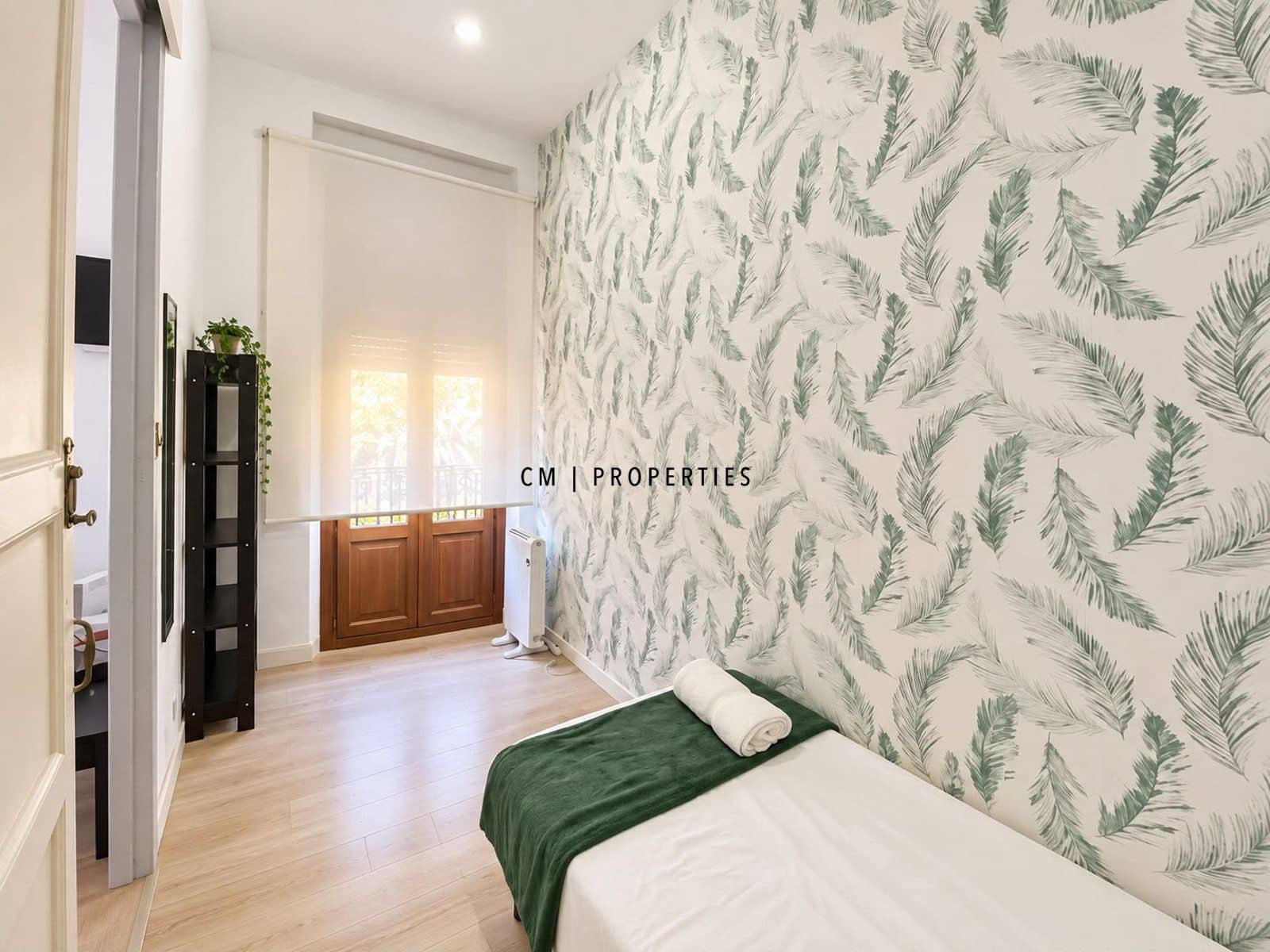 4 slaapkamer Flat te huur in Valencia stad - € 1.650 (Ref: 10070253)