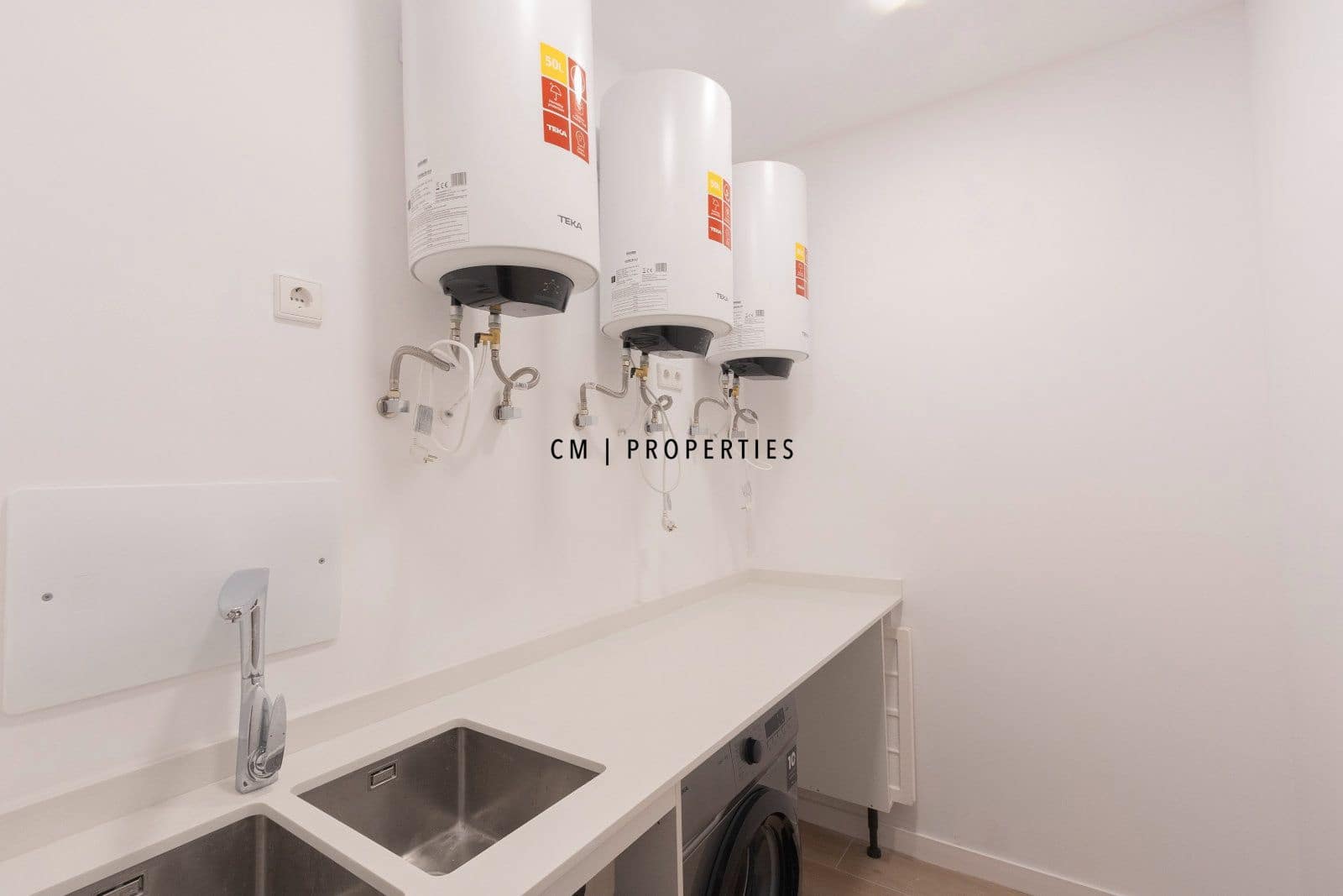 5 soverom Leilighet til leie i Valencia by - € 4 500 (Ref: 10076961)