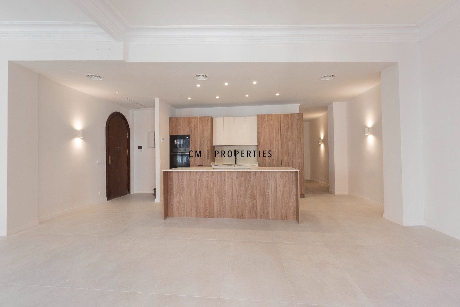 5 soverom Leilighet til leie i Valencia by - € 4 500 (Ref: 10076961)
