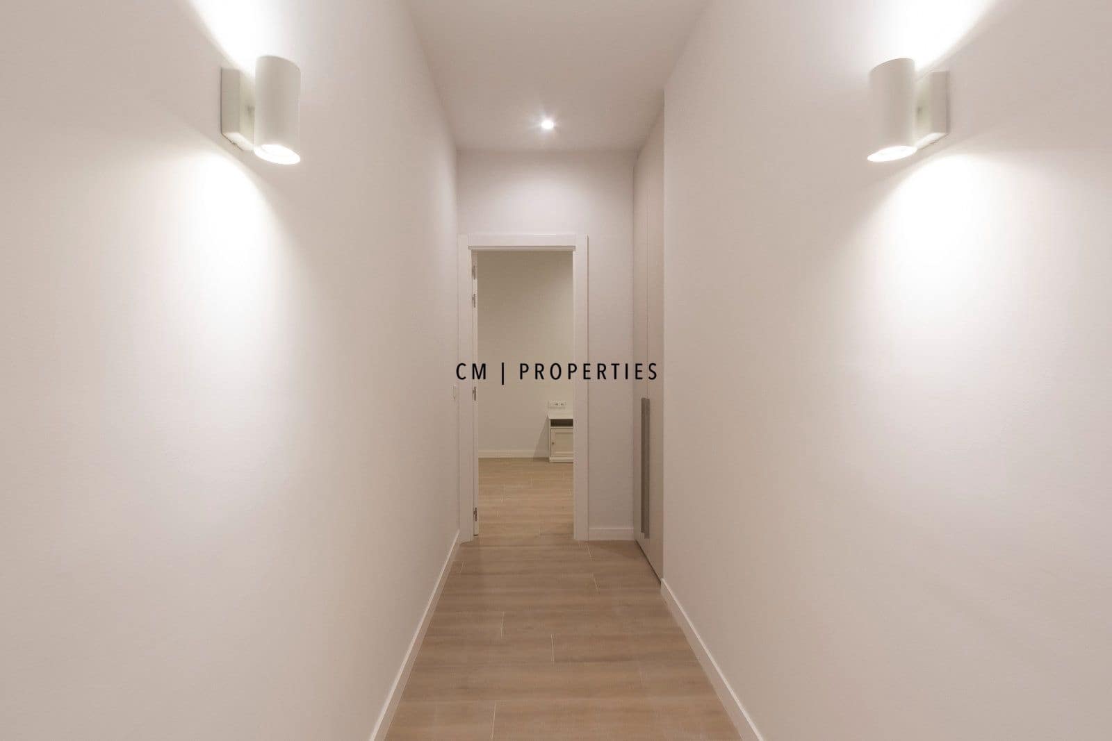 5 soverom Leilighet til leie i Valencia by - € 4 500 (Ref: 10076961)
