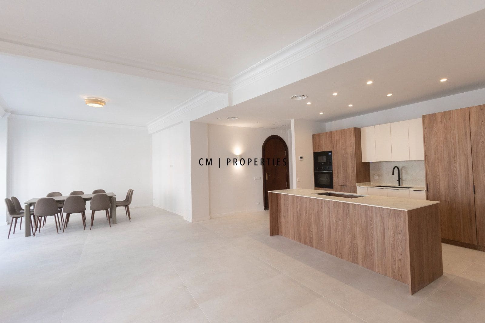 5 soverom Leilighet til leie i Valencia by - € 4 500 (Ref: 10076961)