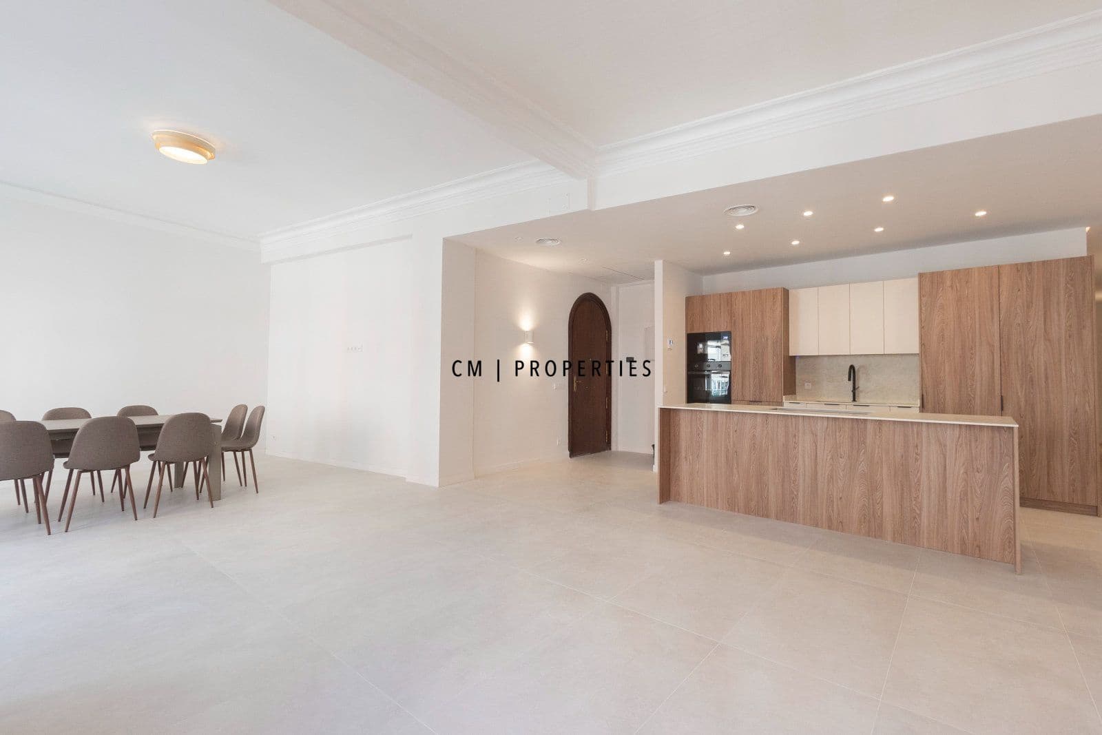 5 soverom Leilighet til leie i Valencia by - € 4 500 (Ref: 10076961)