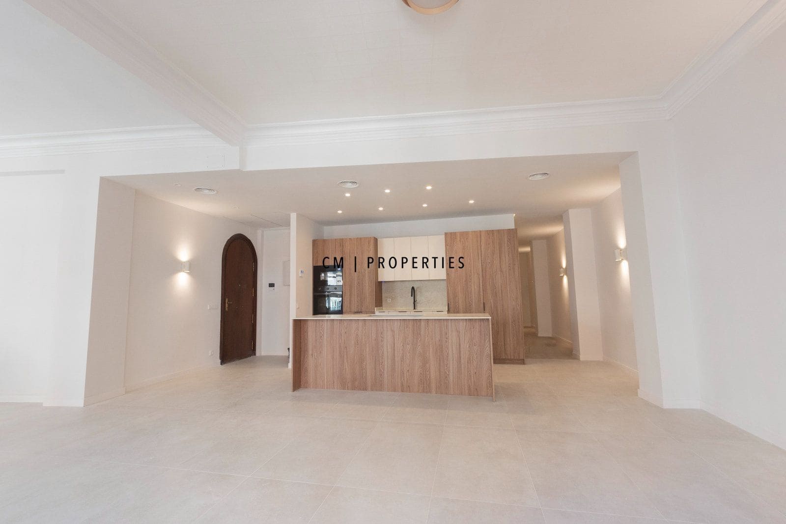 5 soverom Leilighet til leie i Valencia by - € 4 500 (Ref: 10076961)