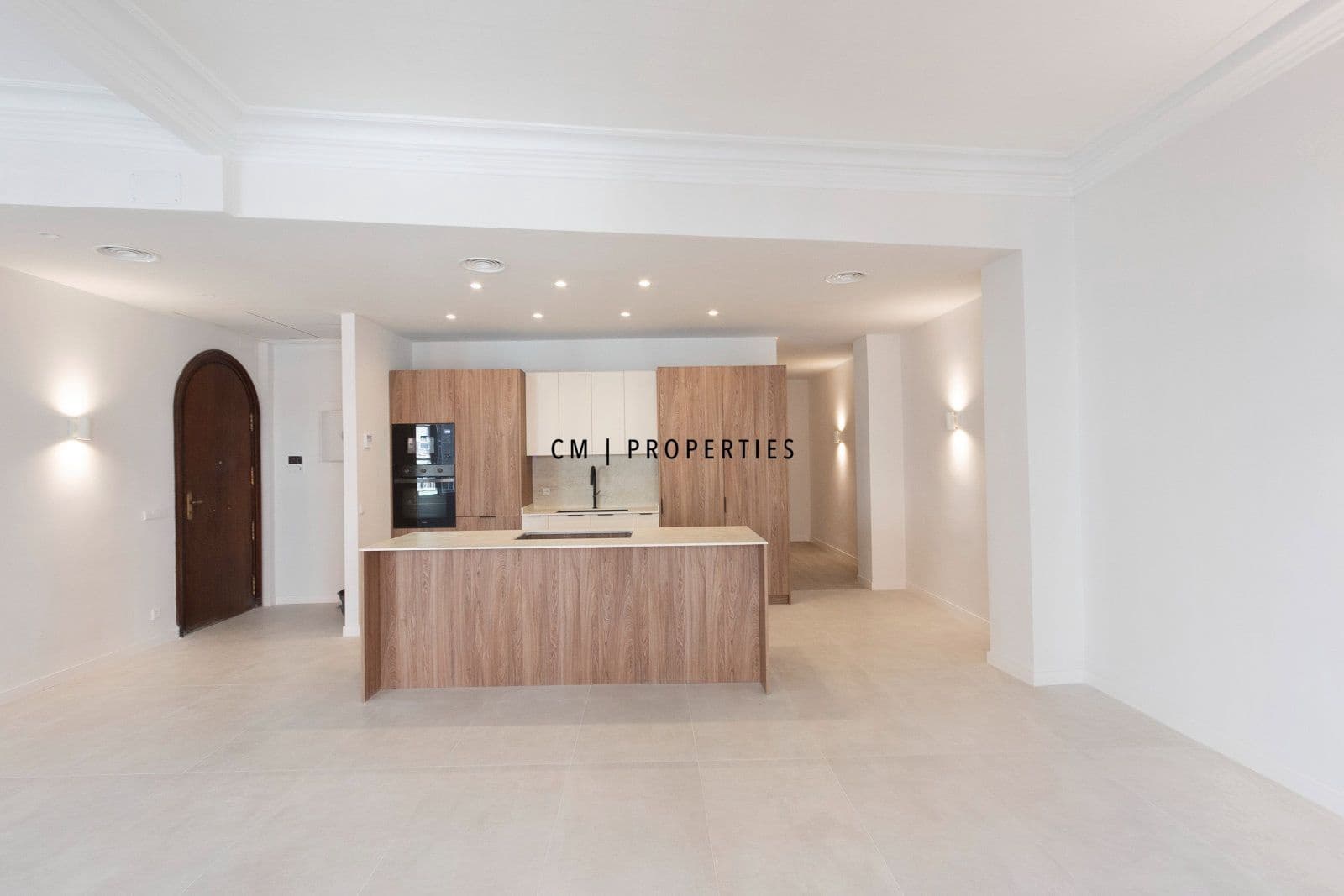 5 soverom Leilighet til leie i Valencia by - € 4 500 (Ref: 10076961)