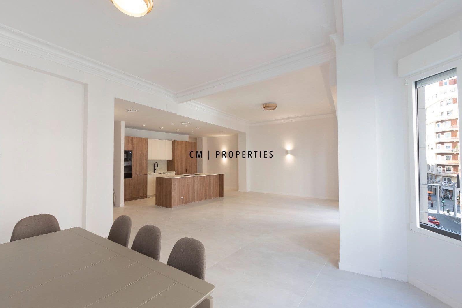 5 soverom Leilighet til leie i Valencia by - € 4 500 (Ref: 10076961)