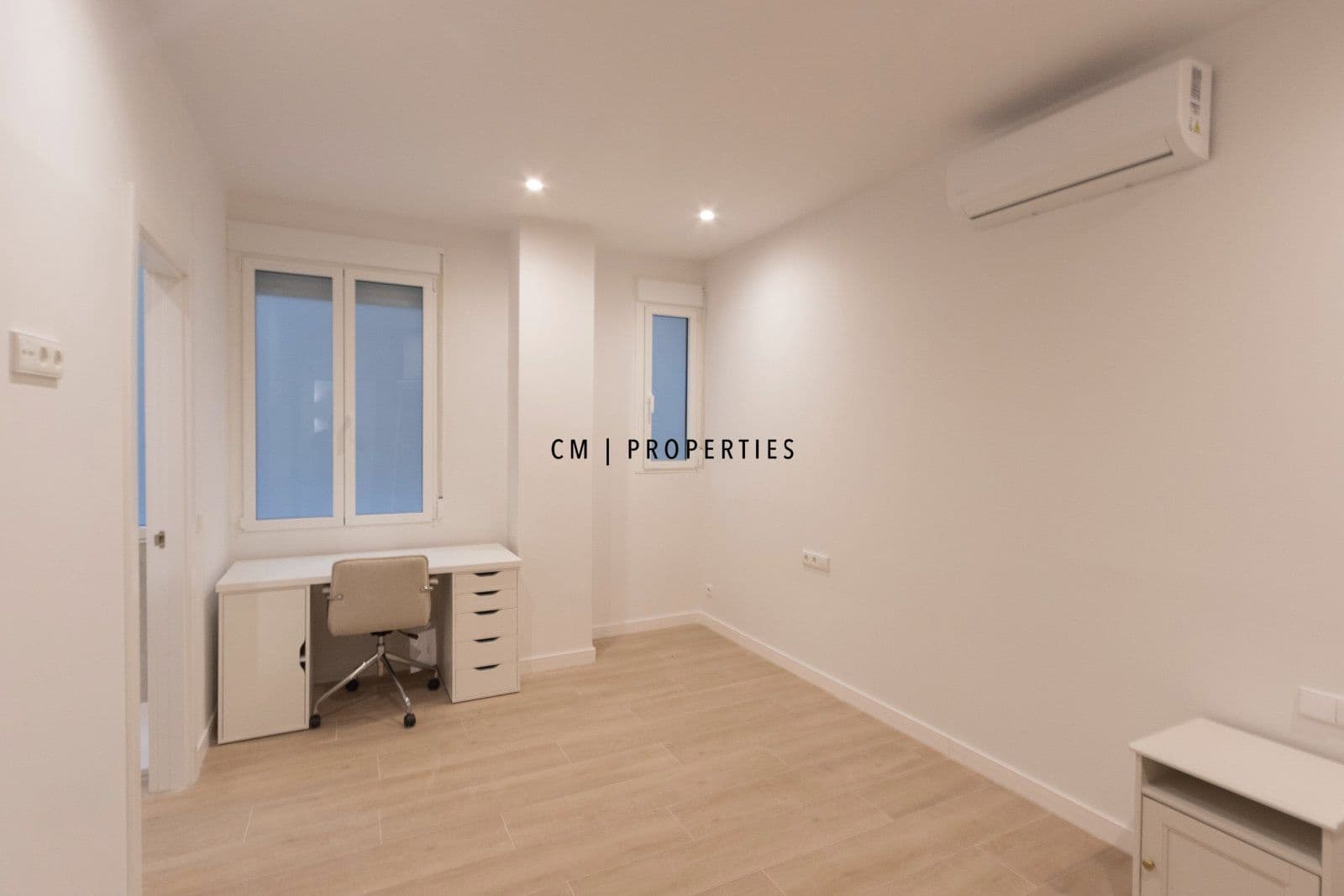 5 soverom Leilighet til leie i Valencia by - € 4 500 (Ref: 10076961)