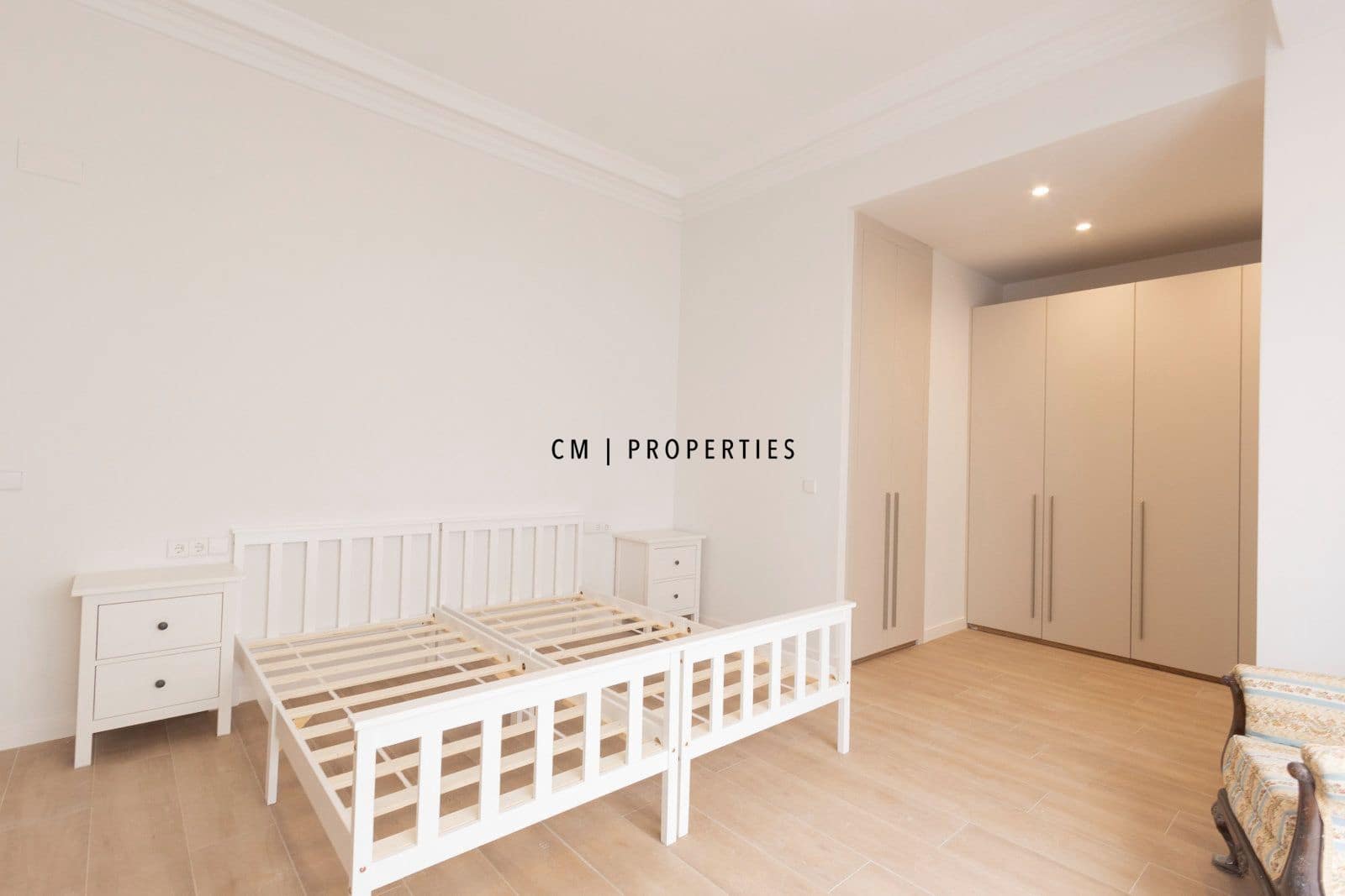 5 soverom Leilighet til leie i Valencia by - € 4 500 (Ref: 10076961)