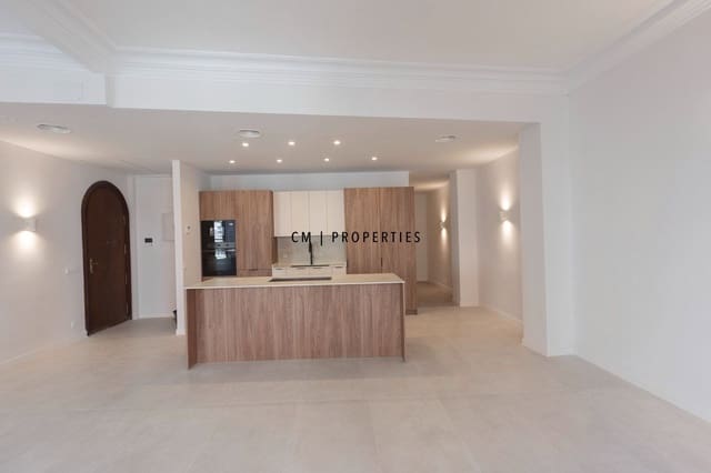 Garasje til leie i Ciutat Vella, Valencia by - € 4 500 (Ref: 10076961)