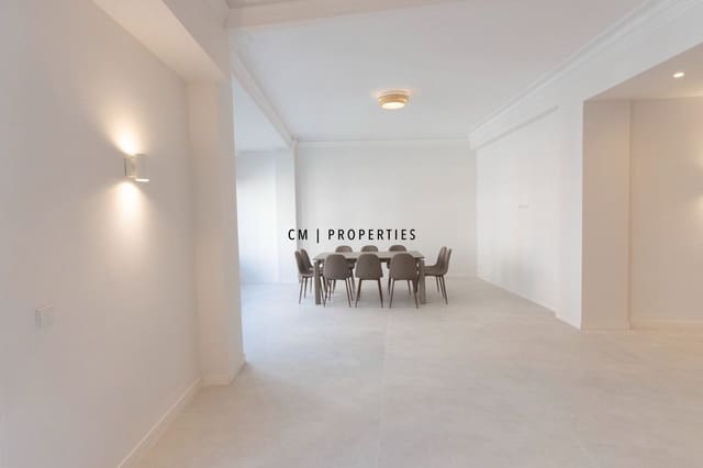Garasje til leie i Ciutat Vella, Valencia by - € 4 500 (Ref: 10076961)
