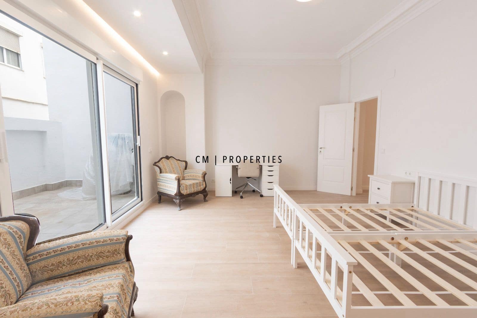 5 soverom Leilighet til leie i Valencia by - € 4 500 (Ref: 10076961)