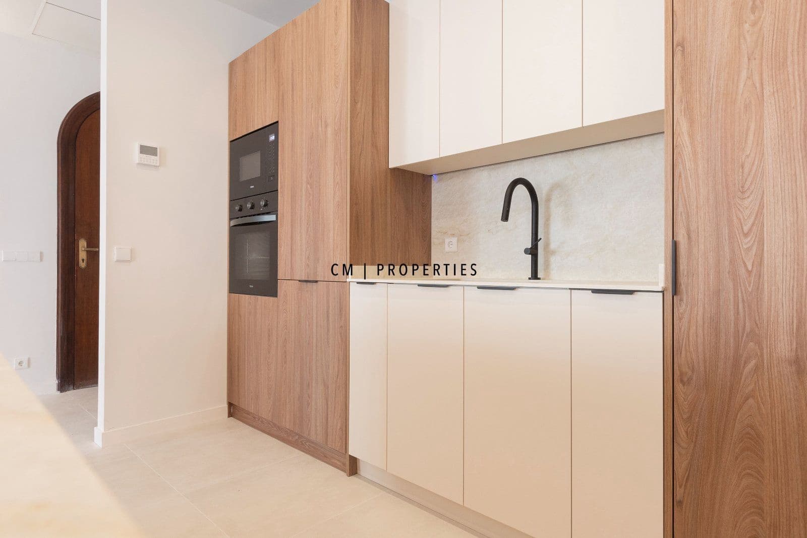 5 soverom Leilighet til leie i Valencia by - € 4 500 (Ref: 10076961)