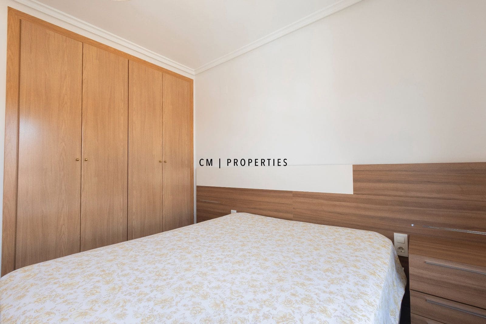2 slaapkamer Flat te huur in Pucol met garage - € 1.100 (Ref: 10076962)