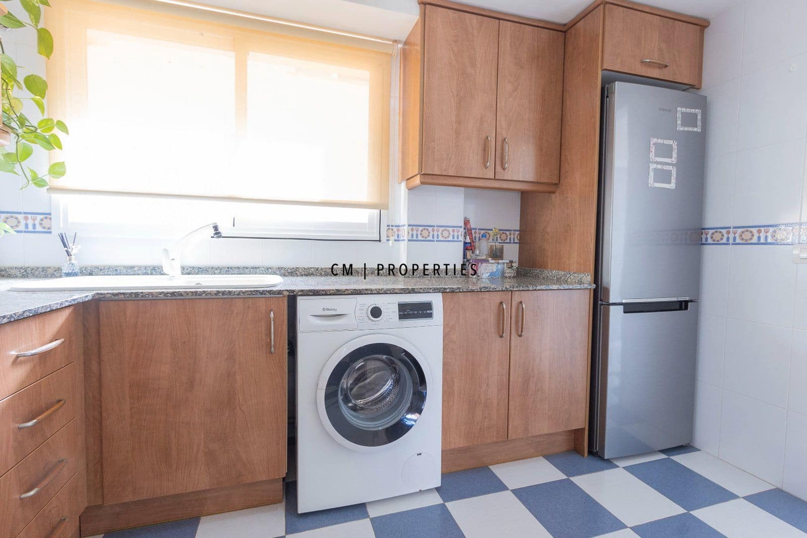 2 slaapkamer Flat te huur in Pucol met garage - € 1.100 (Ref: 10076962)