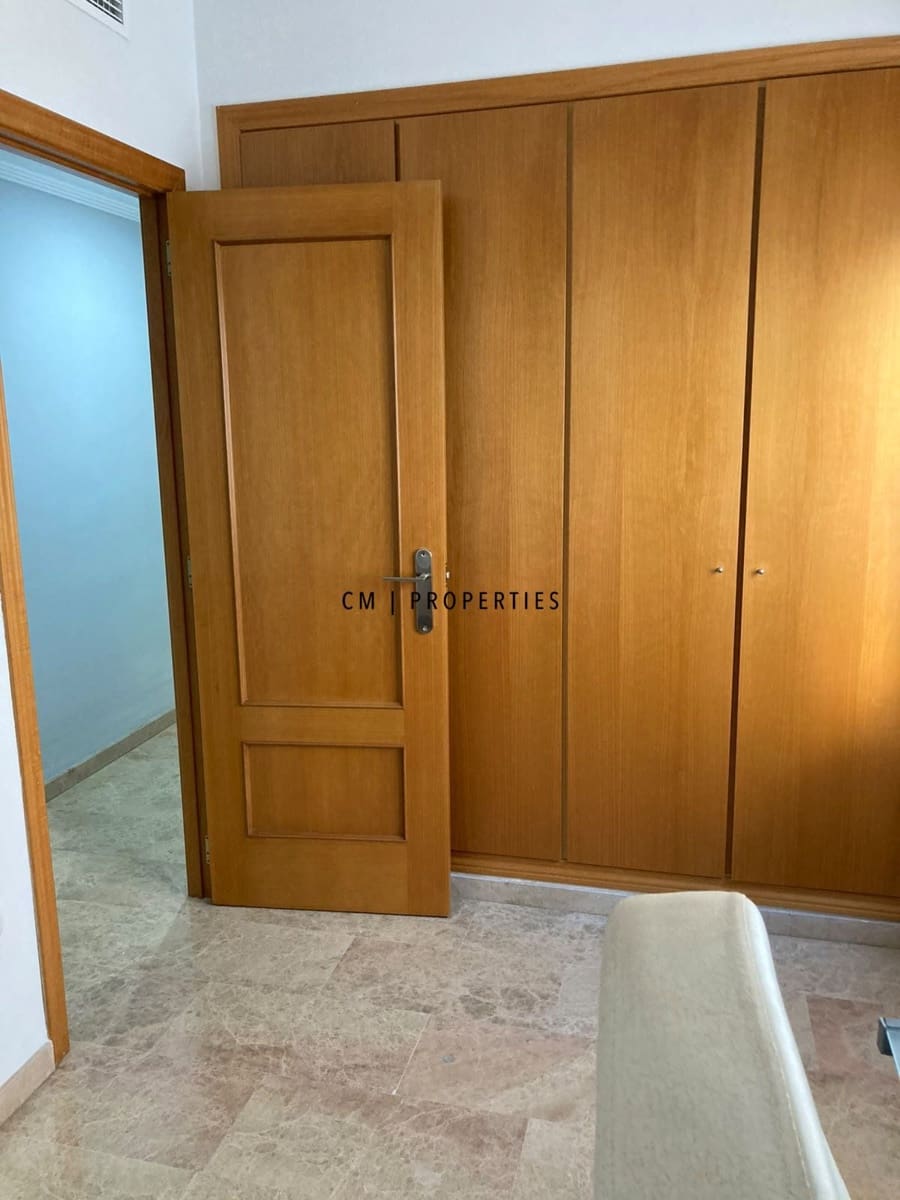 Piso de 3 habitaciones en Alfafar en alquiler con garaje - 1.350 € (Ref: 10077014)