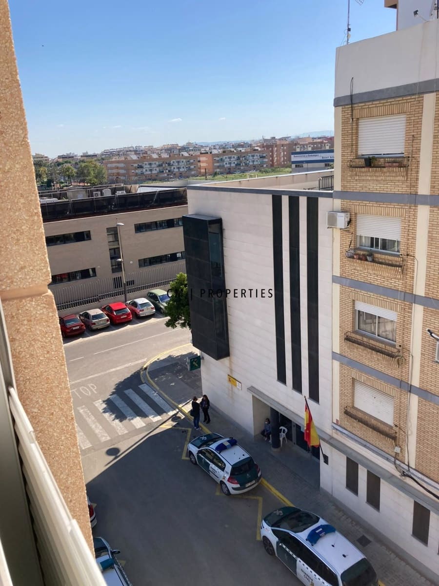 Piso de 3 habitaciones en Alfafar en alquiler con garaje - 1.350 € (Ref: 10077014)