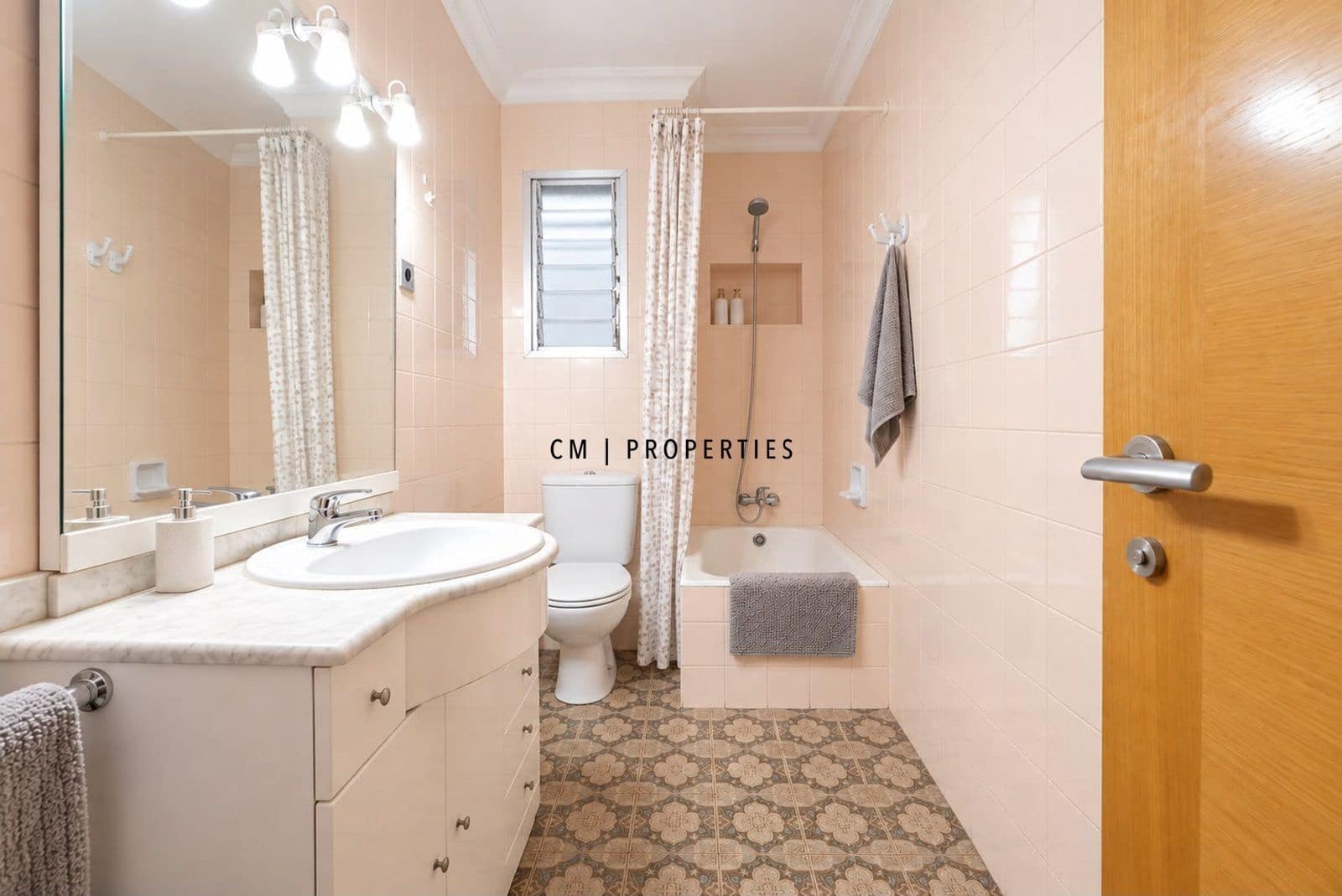 2 slaapkamer Flat te huur in Valencia stad - € 1.200 (Ref: 10077015)