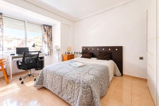 2 slaapkamer Flat te huur in Valencia stad - € 1.200 (Ref: 10077015)