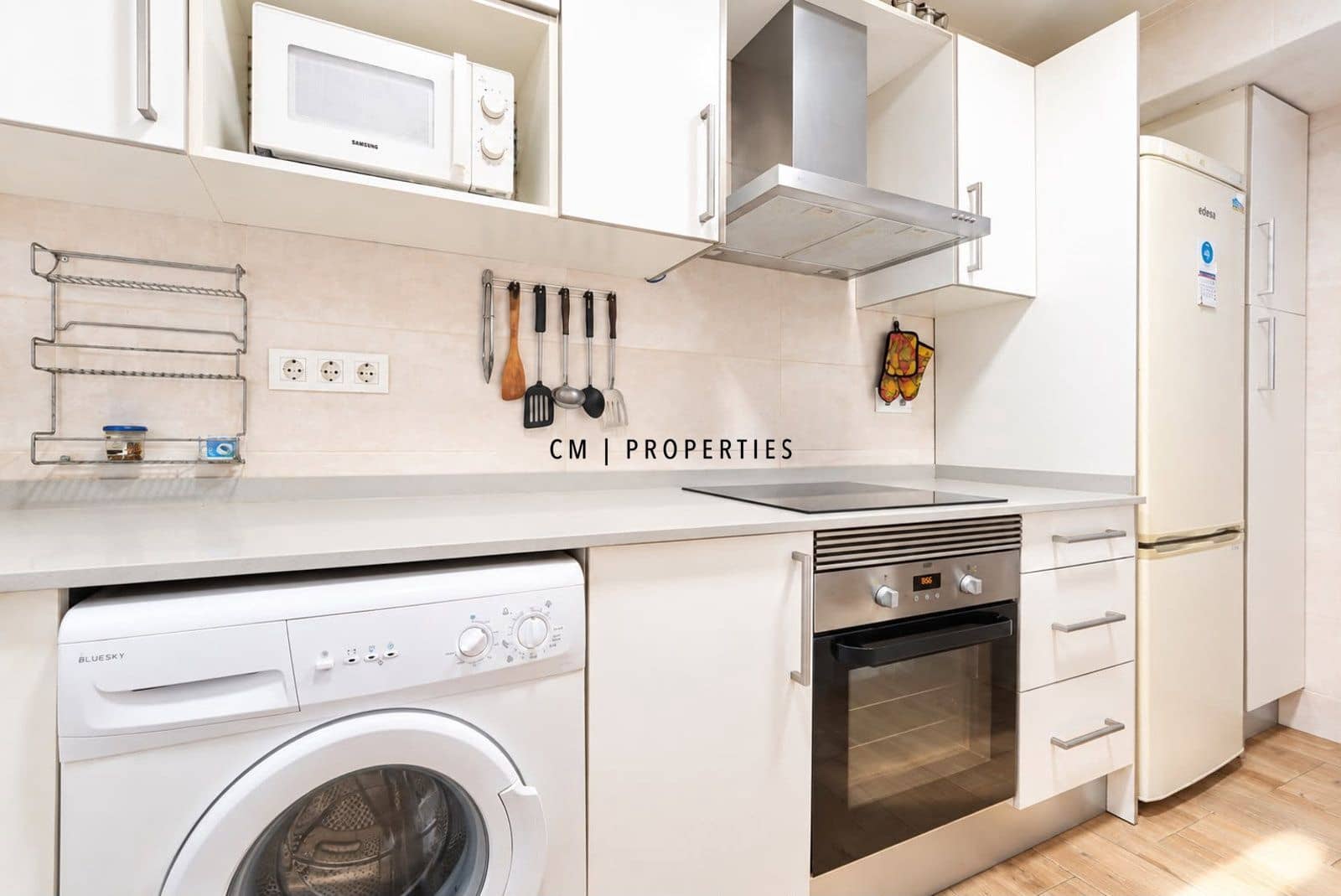 2 slaapkamer Flat te huur in Valencia stad - € 1.200 (Ref: 10077015)
