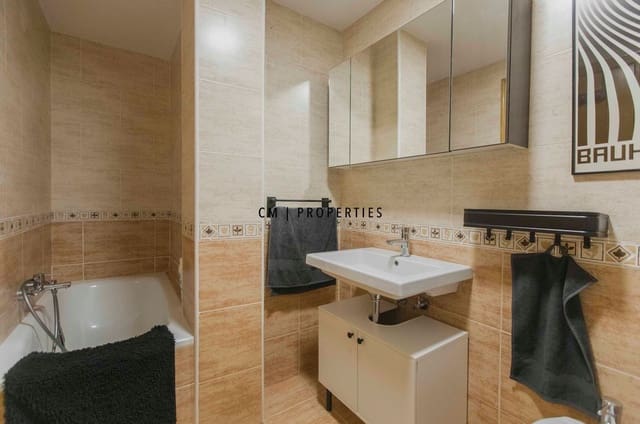 2 sovrum Lägenhet att hyra i Poblats Maritims, Valencia stad - 1 400 € (Ref: 10077307)