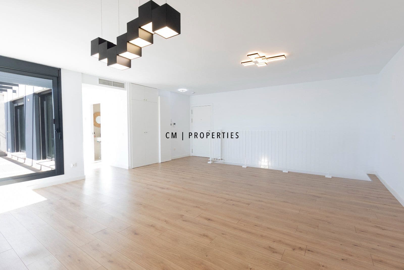 4 soveværelse Penthouse til leje i Valencia by med swimmingpool garage - € 3.400 (Ref: 10077308)