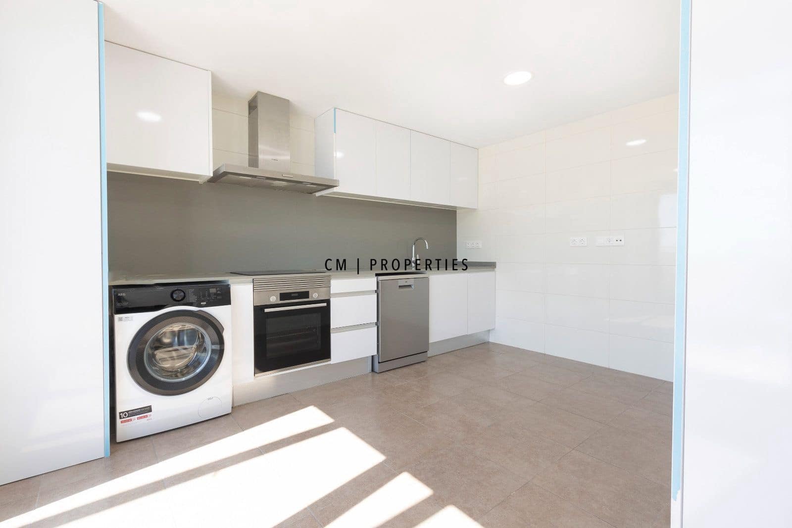 4 soveværelse Penthouse til leje i Valencia by med swimmingpool garage - € 3.400 (Ref: 10077308)