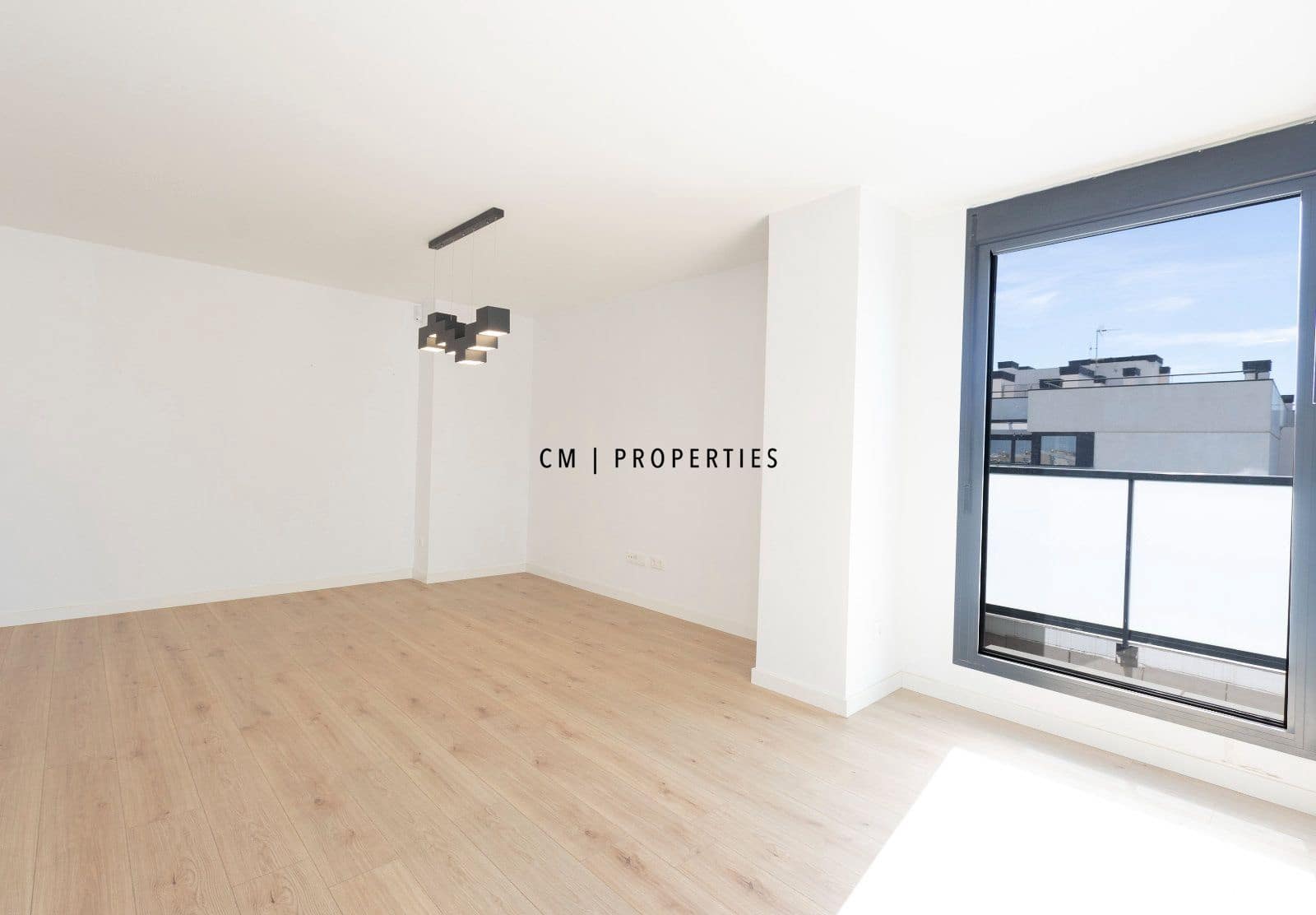 4 soveværelse Penthouse til leje i Valencia by med swimmingpool garage - € 3.400 (Ref: 10077308)