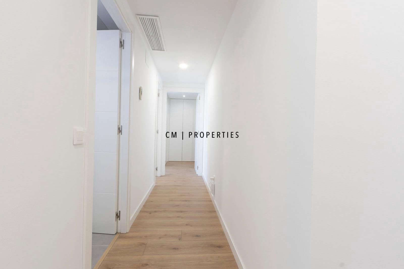 4 soveværelse Penthouse til leje i Valencia by med swimmingpool garage - € 3.400 (Ref: 10077308)