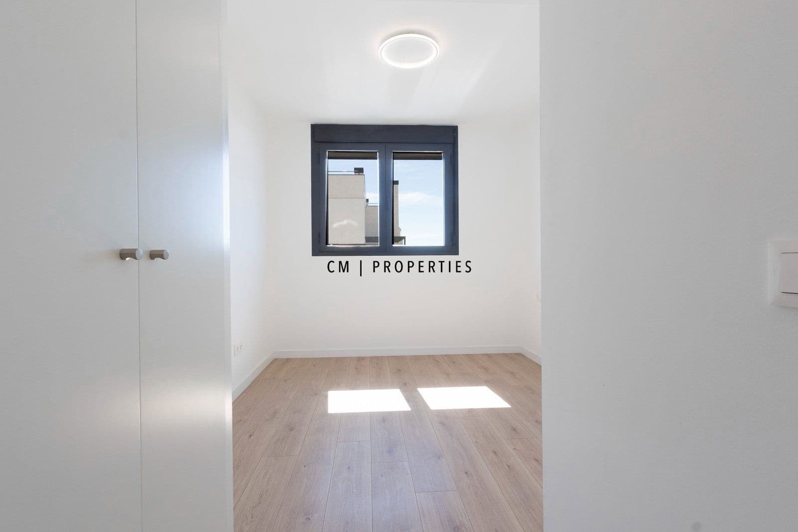 4 soveværelse Penthouse til leje i Valencia by med swimmingpool garage - € 3.400 (Ref: 10077308)