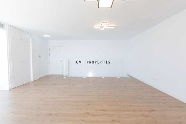 4 soveværelse Penthouse til leje i Valencia by med swimmingpool garage - € 3.400 (Ref: 10077308)