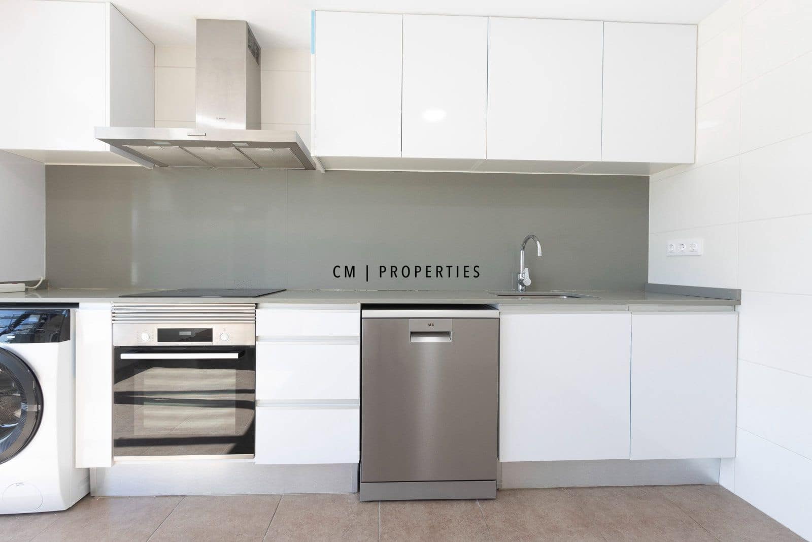 4 soveværelse Penthouse til leje i Valencia by med swimmingpool garage - € 3.400 (Ref: 10077308)