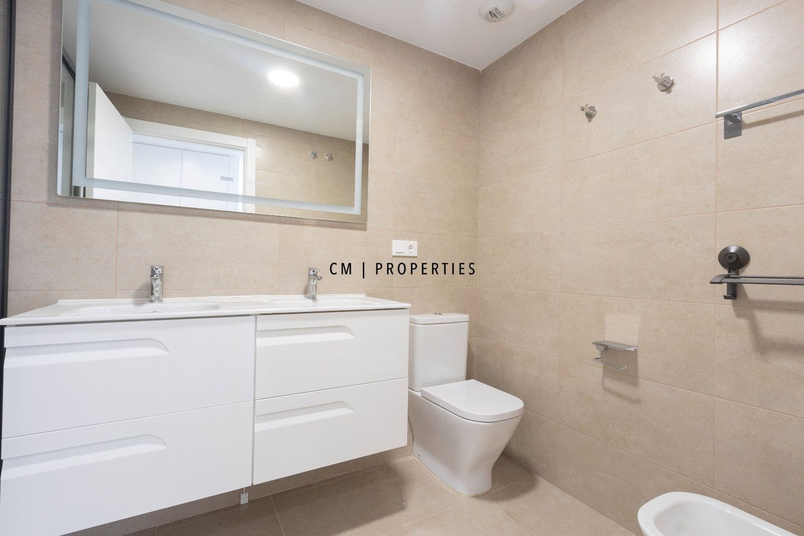 4 soveværelse Penthouse til leje i Valencia by med swimmingpool garage - € 3.400 (Ref: 10077308)
