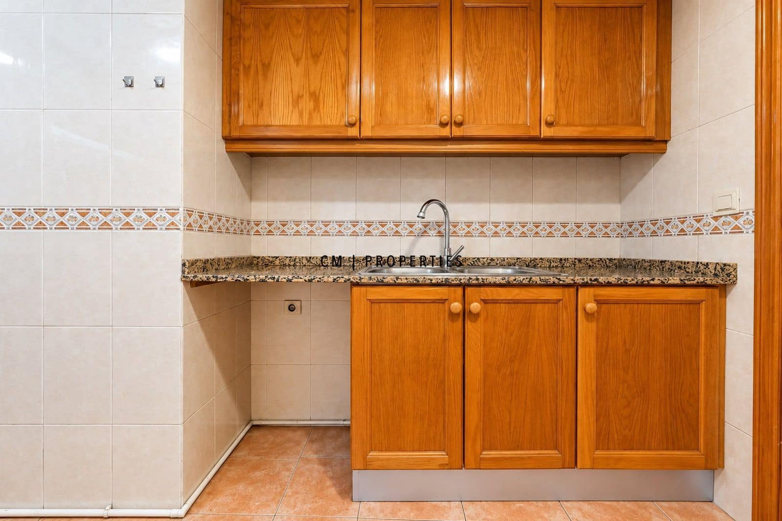 4 soveværelse Lejlighed til leje i Valencia by med garage - € 1.795 (Ref: 10079805)