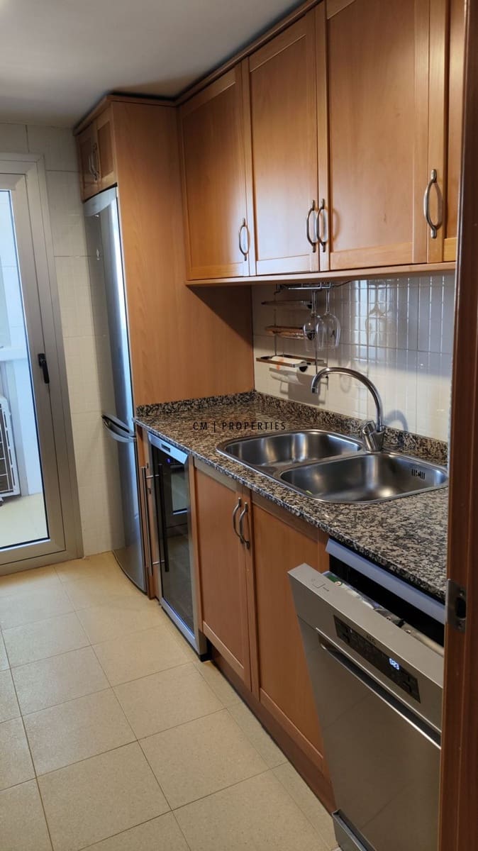 2 soveværelse Lejlighed til leje i Valencia by med garage - € 1.600 (Ref: 10079806)