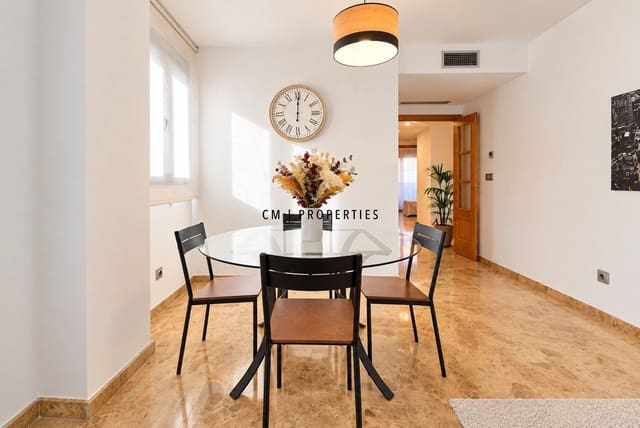3 slaapkamer Flat te huur in Valencia stad met zwembad garage - € 2.495 (Ref: 10080203)