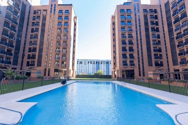 3 slaapkamer Flat te huur in Valencia stad met zwembad garage - € 2.495 (Ref: 10080203)