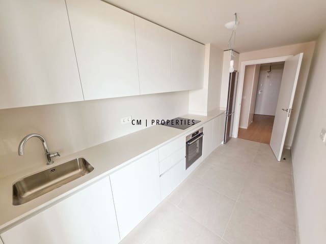 2 sovrum Lägenhet att hyra i L'Eixample, Valencia stad med pool garage - 2 200 € (Ref: 10081568)