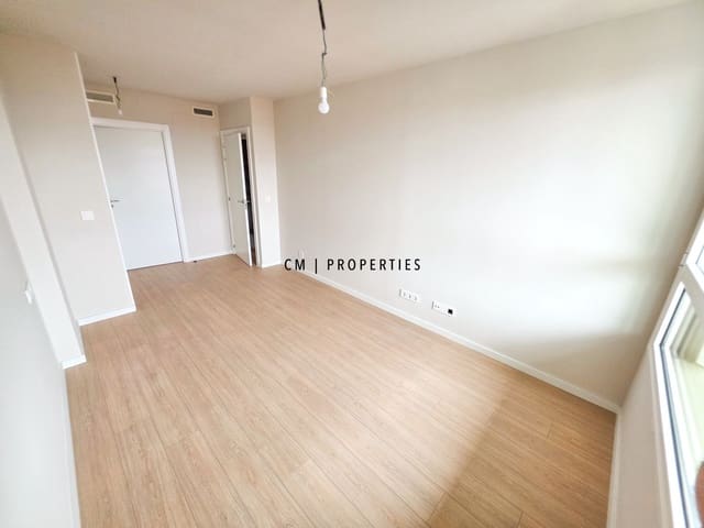 2 sovrum Lägenhet att hyra i L'Eixample, Valencia stad med pool garage - 2 200 € (Ref: 10081568)