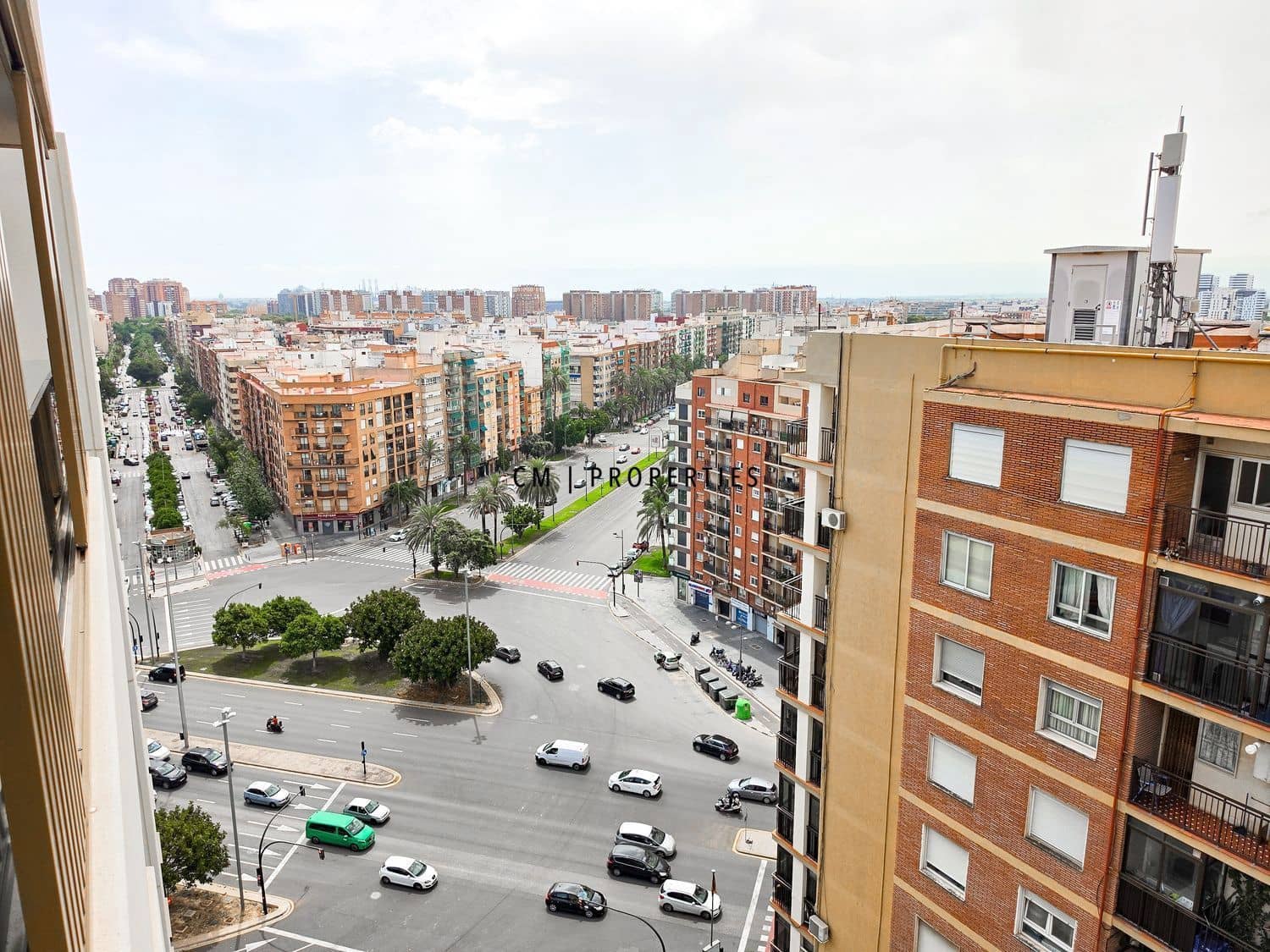 2 Zimmer Wohnung zu vermieten in Valencia Stadt mit Pool Garage - 2.200 € (Ref: 10081568)