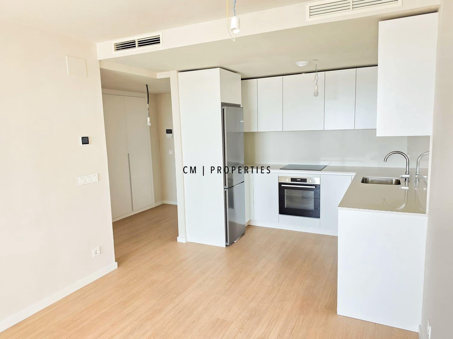 2 Zimmer Wohnung zu vermieten in Valencia Stadt mit Pool Garage - 2.400 € (Ref: 10081569)