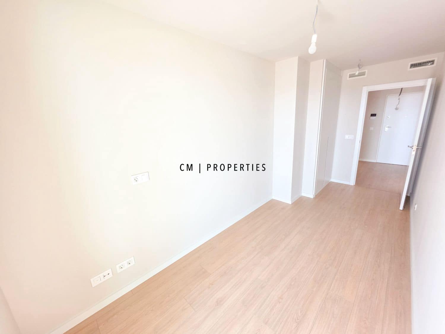 2 Zimmer Wohnung zu vermieten in Valencia Stadt mit Pool Garage - 2.400 € (Ref: 10081569)