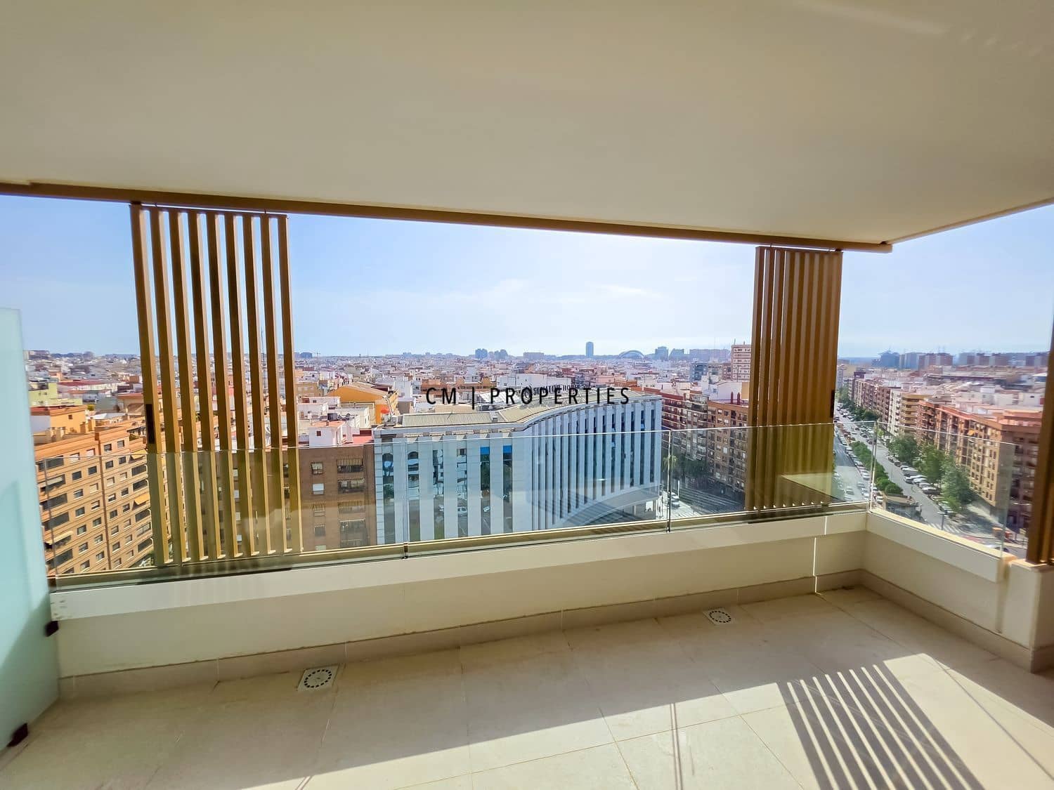 2 Zimmer Wohnung zu vermieten in Valencia Stadt mit Pool Garage - 2.400 € (Ref: 10081569)