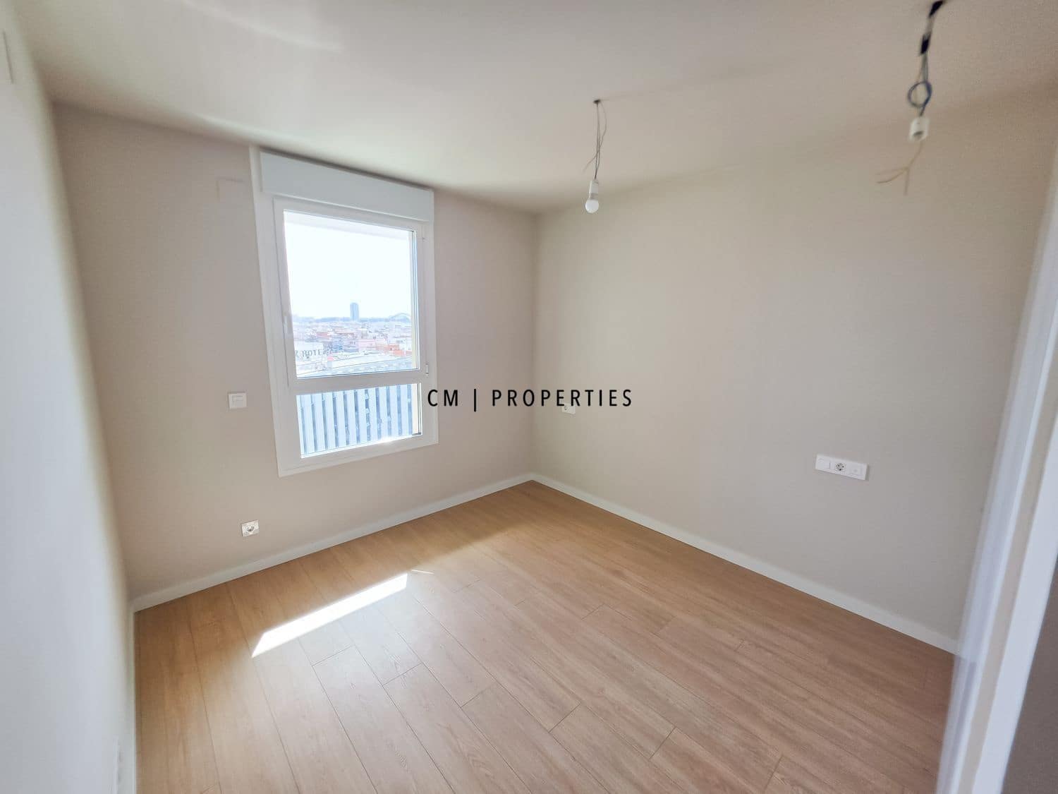 2 Zimmer Wohnung zu vermieten in Valencia Stadt mit Pool Garage - 2.400 € (Ref: 10081569)