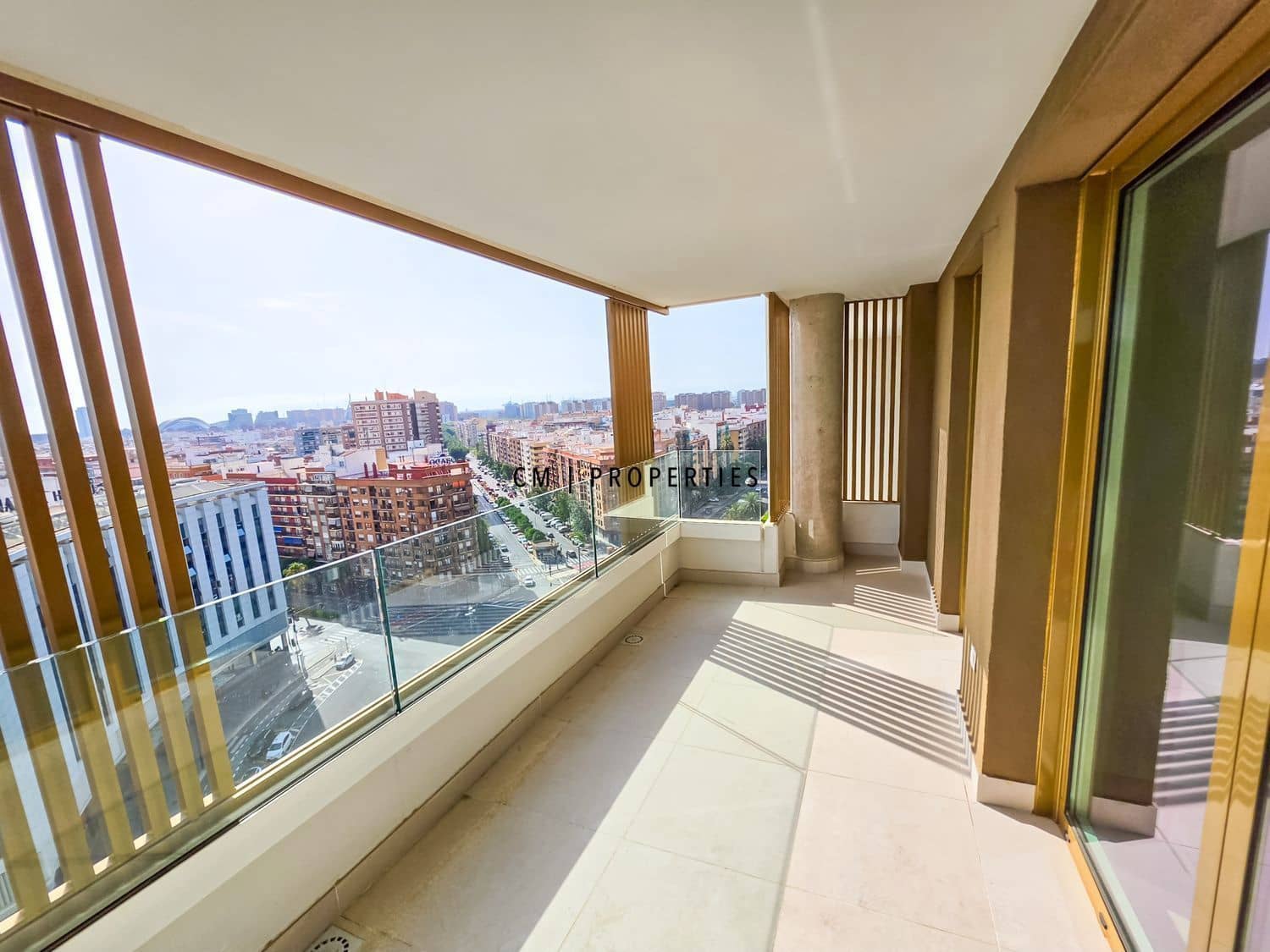 2 Zimmer Wohnung zu vermieten in Valencia Stadt mit Pool Garage - 2.400 € (Ref: 10081569)