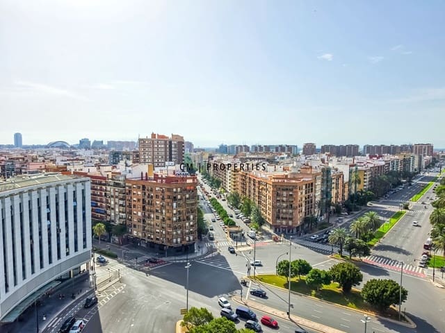 Piso de 2 habitaciones en L'Eixample, València ciudad en alquiler con piscina garaje - 2.400 € (Ref: 10081569)