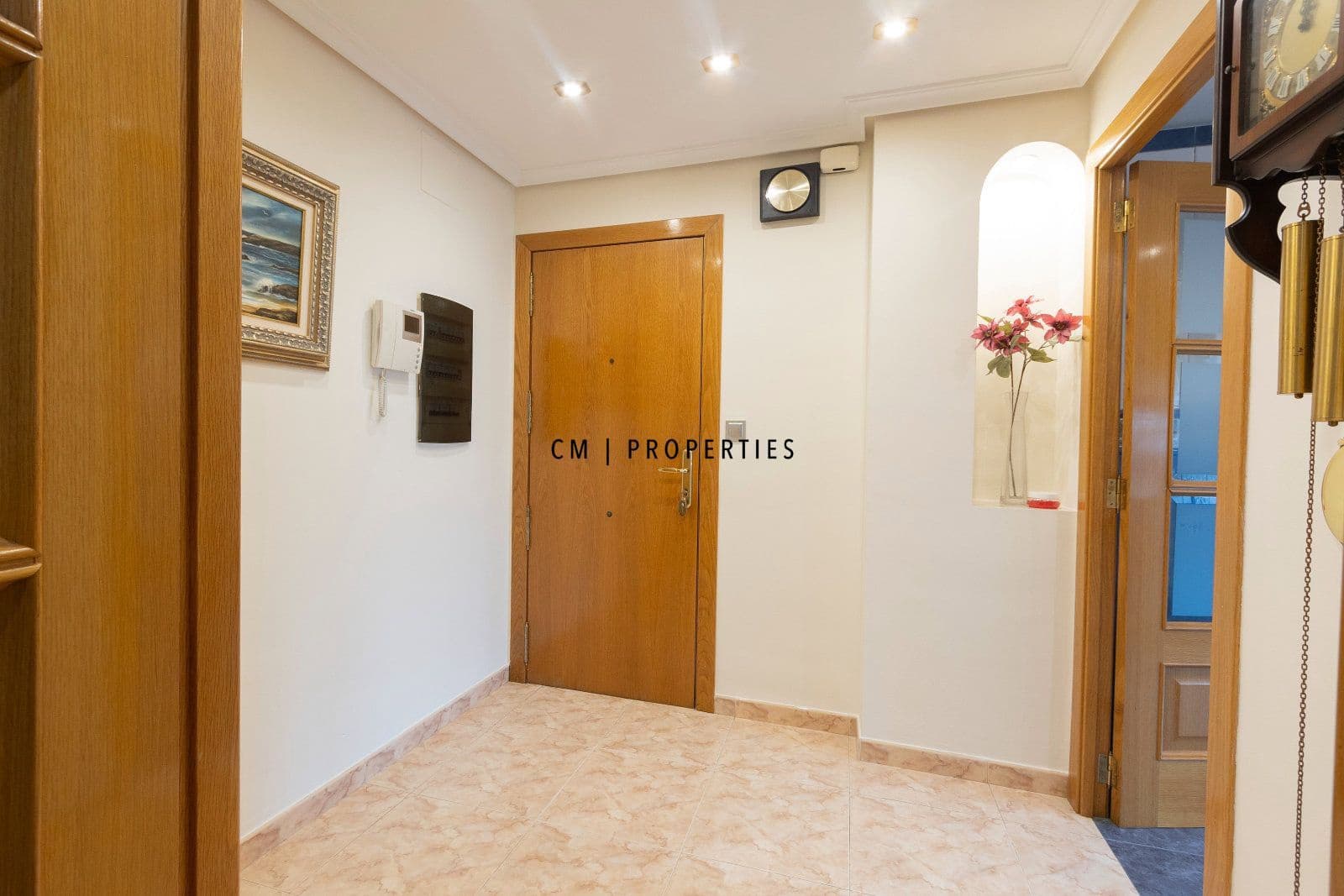 Piso de 3 habitaciones en València ciudad en alquiler - 1.900 € (Ref: 10081825)