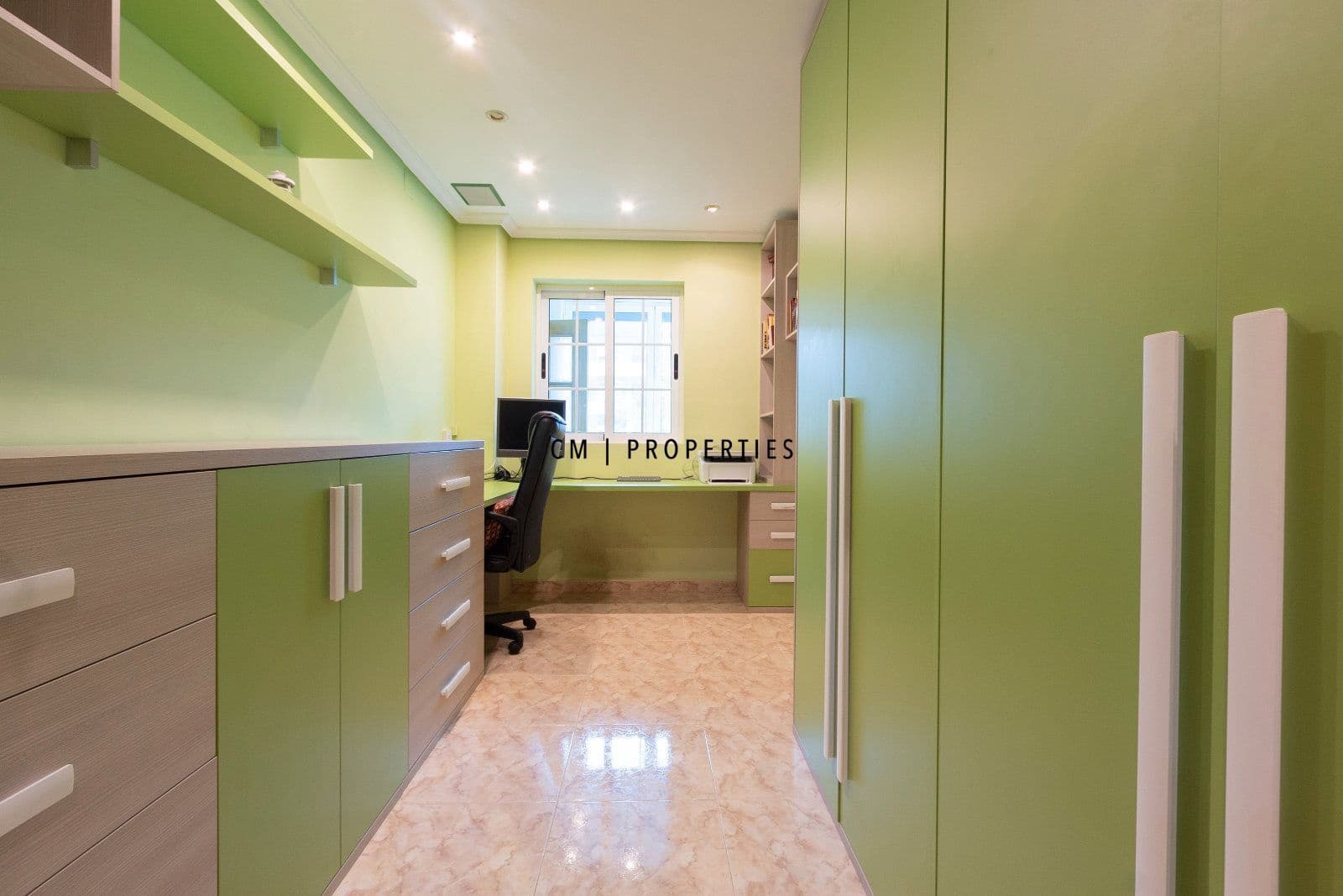 Piso de 3 habitaciones en València ciudad en alquiler - 1.900 € (Ref: 10081825)