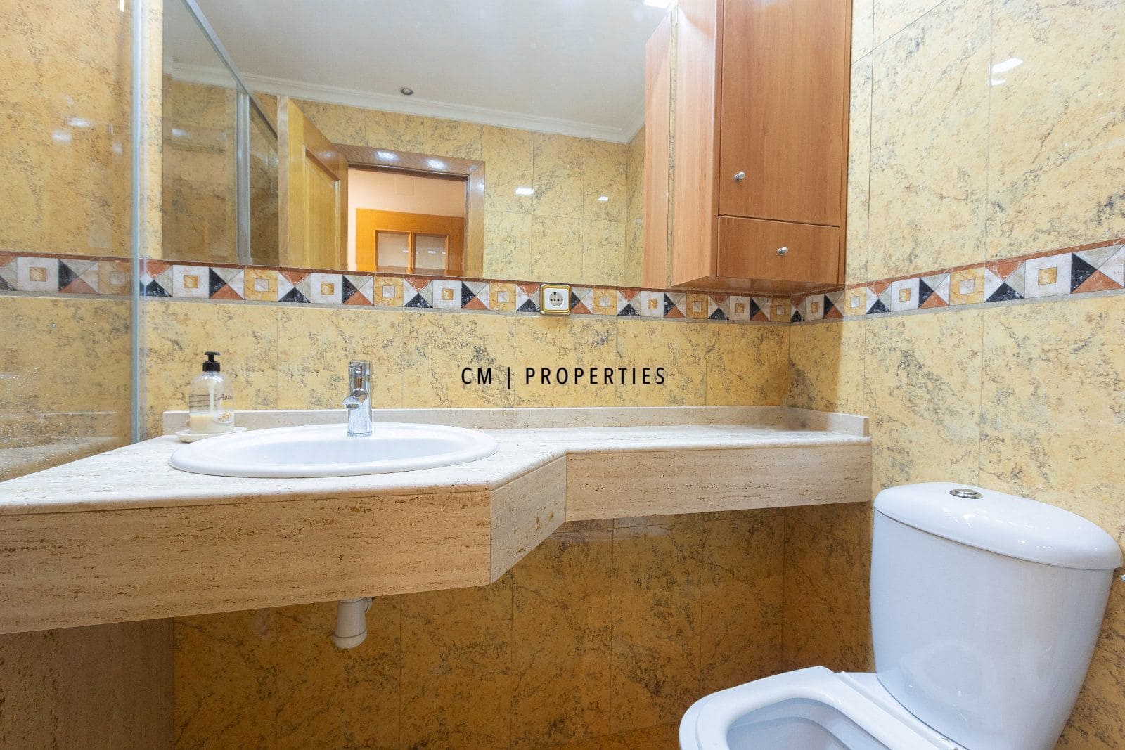Piso de 3 habitaciones en València ciudad en alquiler - 1.900 € (Ref: 10081825)