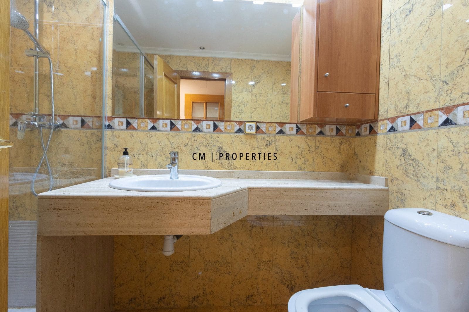 Piso de 3 habitaciones en València ciudad en alquiler - 1.900 € (Ref: 10081825)