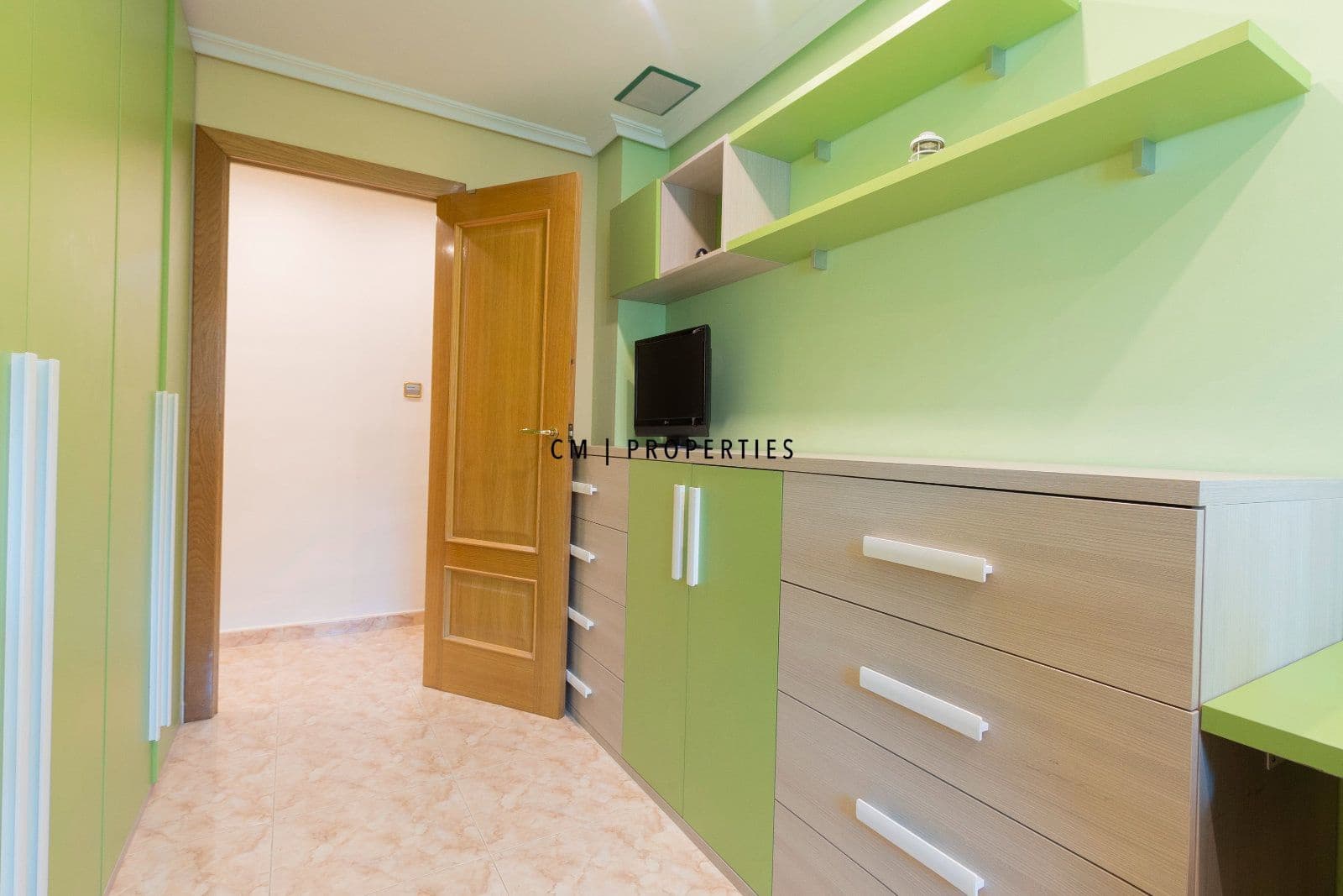 Piso de 3 habitaciones en València ciudad en alquiler - 1.900 € (Ref: 10081825)